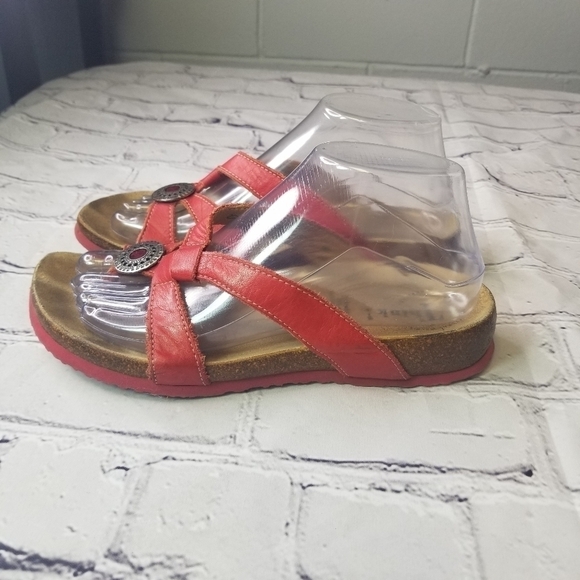Think! red thong flip flop sandals - Picture 8 of 11